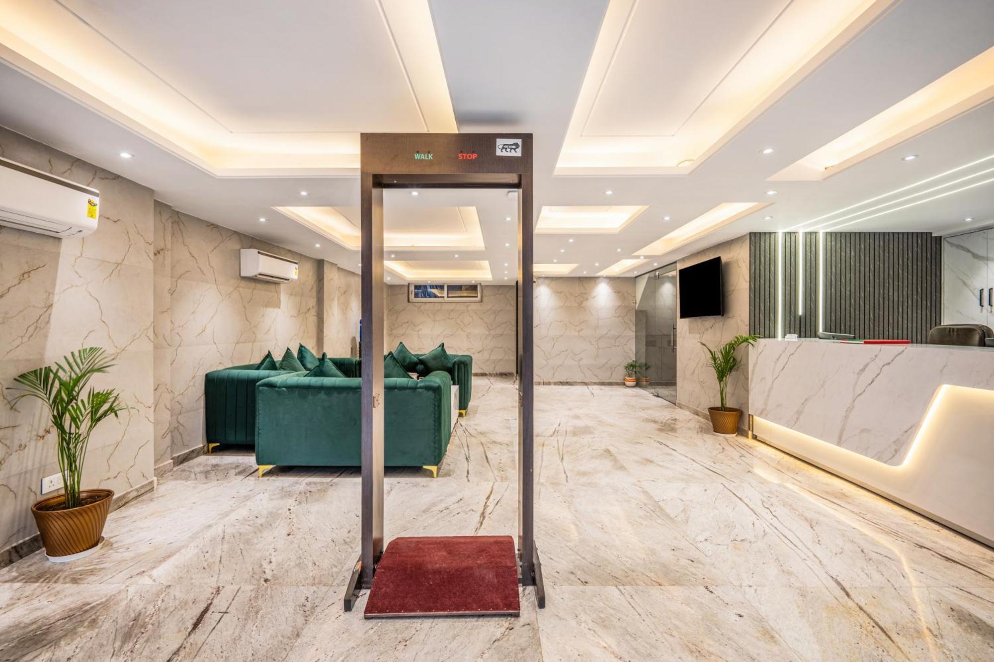 Hotel Avaas - Faiz Road Karol Bagh Delhi  Exterior photo