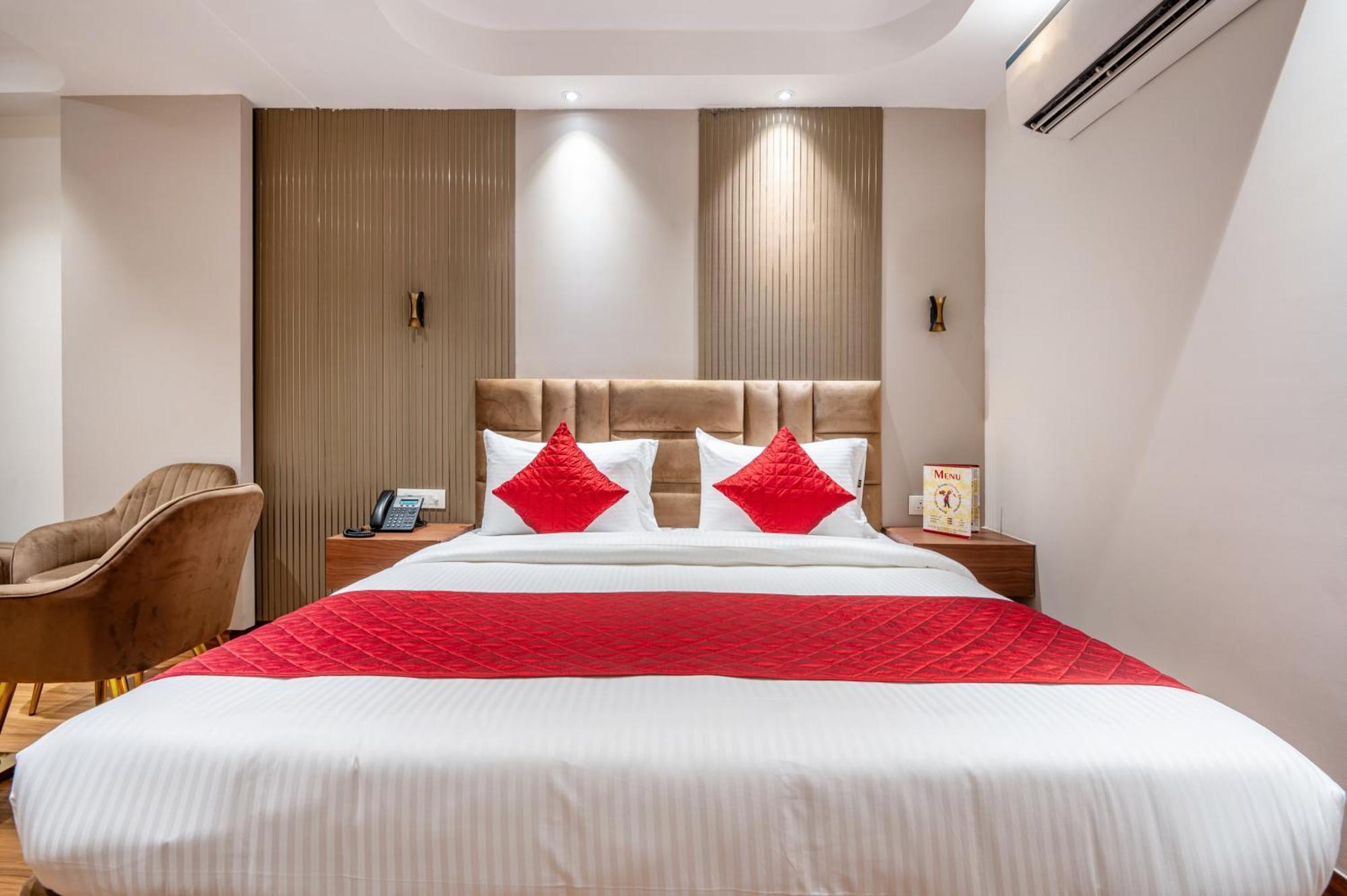 Hotel Avaas - Faiz Road Karol Bagh Delhi  Exterior photo