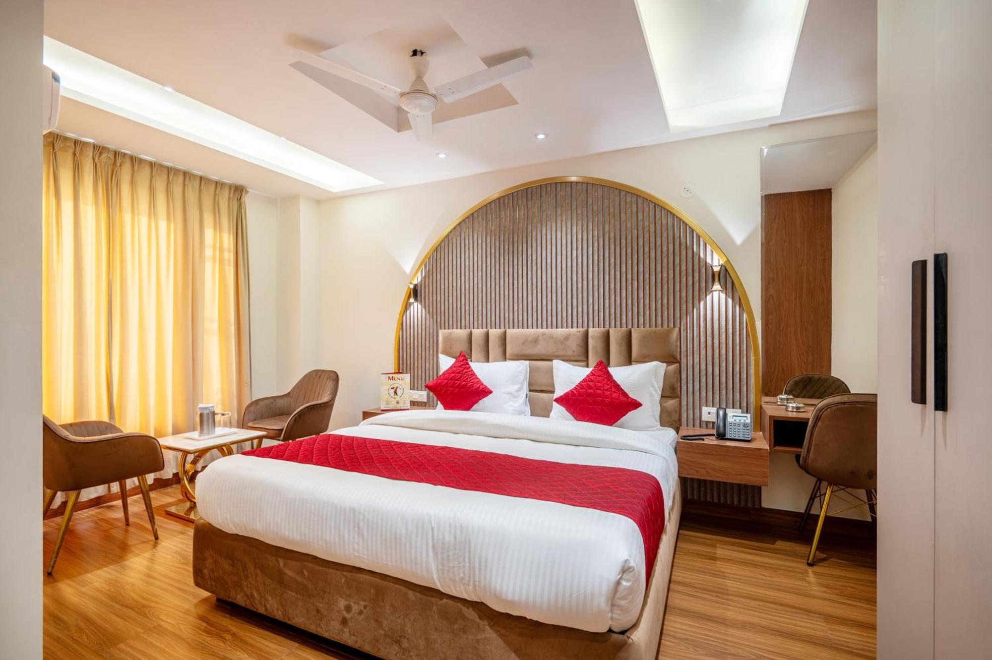 Hotel Avaas - Faiz Road Karol Bagh Delhi  Exterior photo