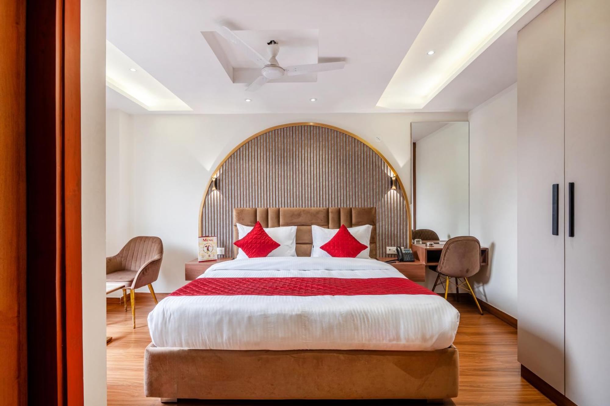Hotel Avaas - Faiz Road Karol Bagh Delhi  Exterior photo