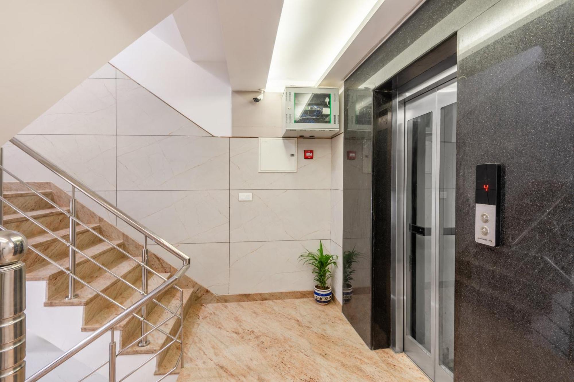 Hotel Avaas - Faiz Road Karol Bagh Delhi  Exterior photo